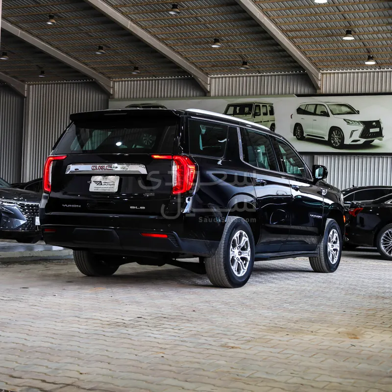 2023 GMC Yukon SLE