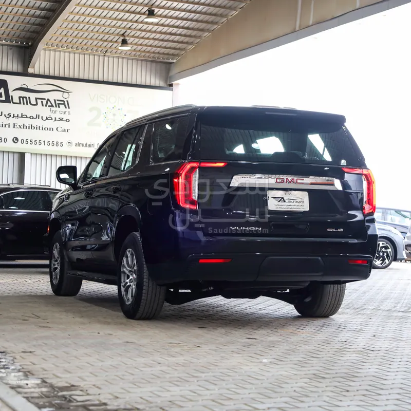 2023 GMC Yukon SLE