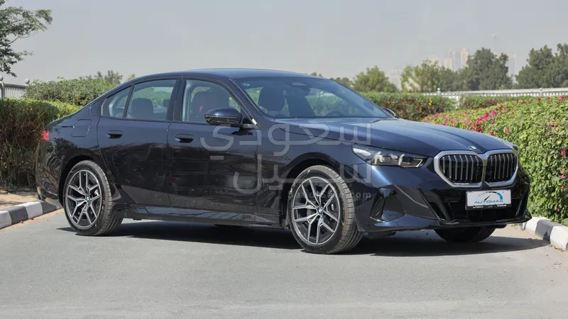 2026 بي ام دبليو الفئة الخامسة 530 إم كت