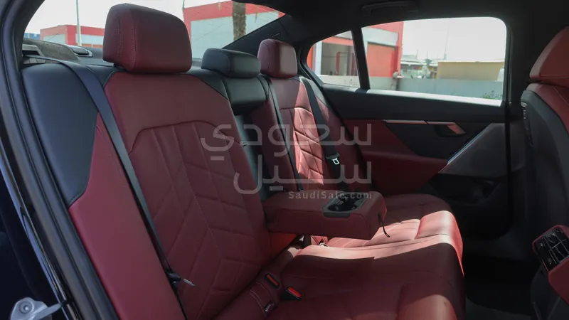 2026 بي ام دبليو الفئة الخامسة 530 إم كت