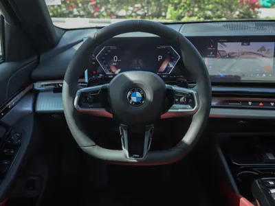 2026 بي ام دبليو الفئة الخامسة 530 إم كت