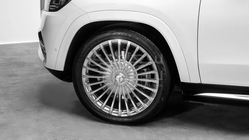 2023 مرسيدس - بنز جي إل إس 600 مايباخ