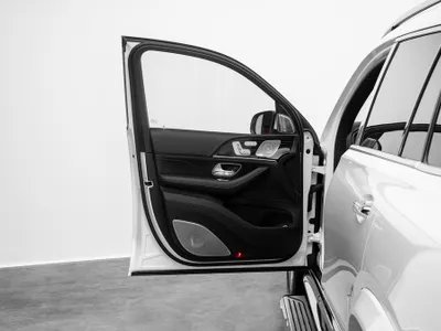 2023 مرسيدس - بنز جي إل إس 600 مايباخ