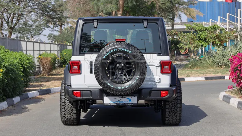 2025 جييب رانجلر سبورت بلس