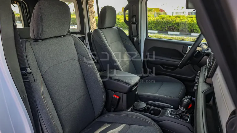 2025 جييب رانجلر سبورت بلس