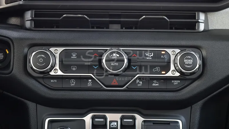 2025 جييب رانجلر سبورت بلس