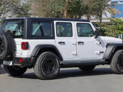 2025 جييب رانجلر سبورت بلس