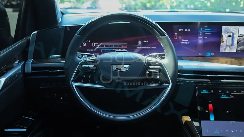 2025 كاديلاك اسكاليد بلاتينيوم