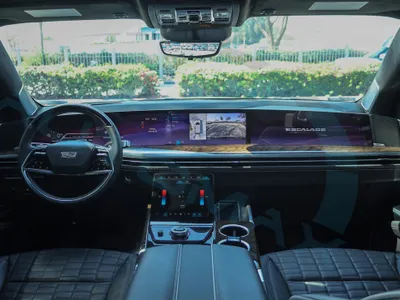 2025 كاديلاك اسكاليد بلاتينيوم