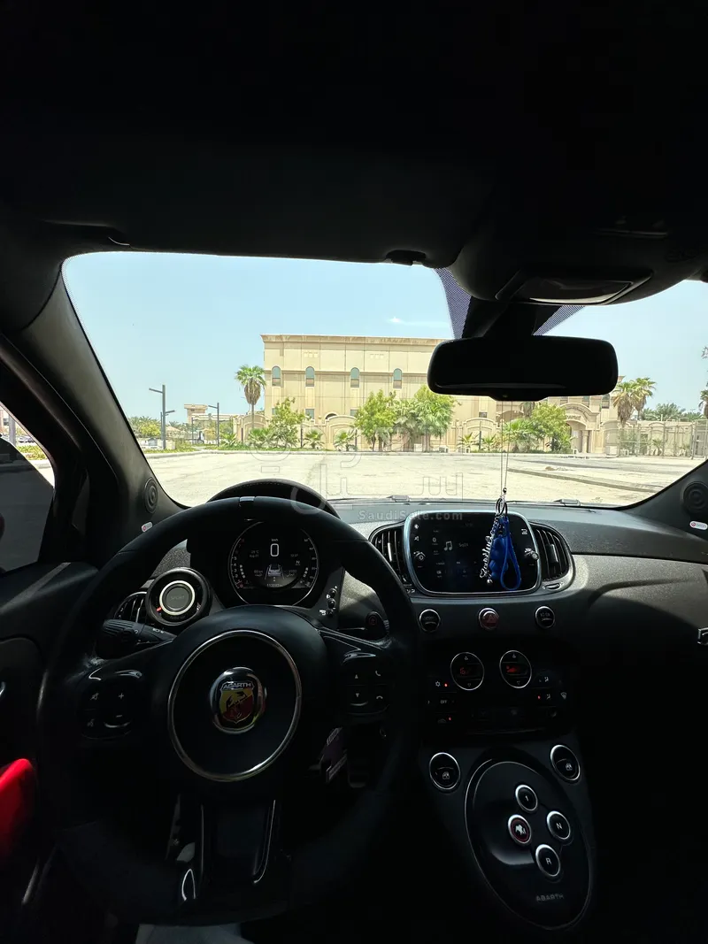 2020 فيات ابارث 595 كومبيتزيون