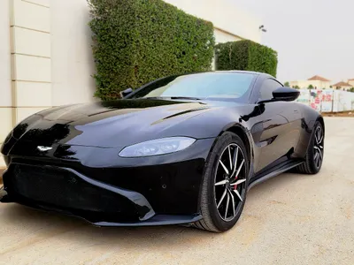 2019 استون مارتن فانتج في 8