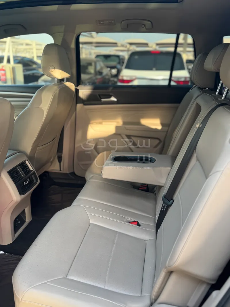 2023 فولكس واجن تيرامونت ترند لاين