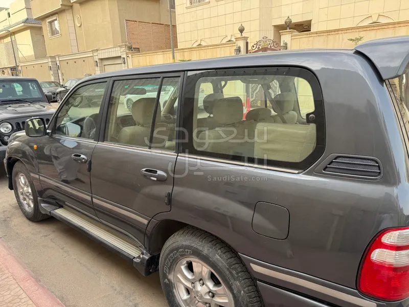 2003 تويوتا لاند كروزر جي اكس ار