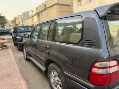 2003 تويوتا لاند كروزر جي اكس ار