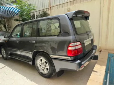 2003 تويوتا لاند كروزر جي اكس ار