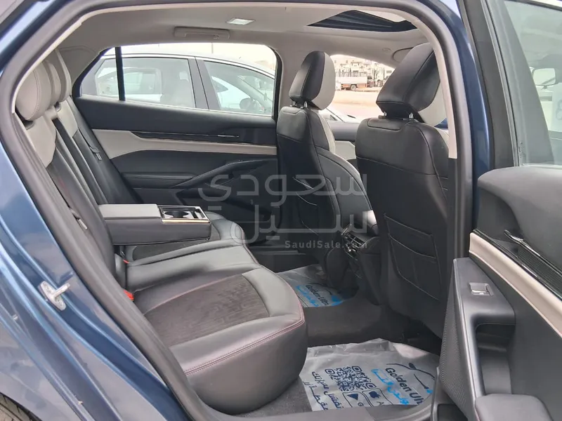 2023 Ford Taurus Trend