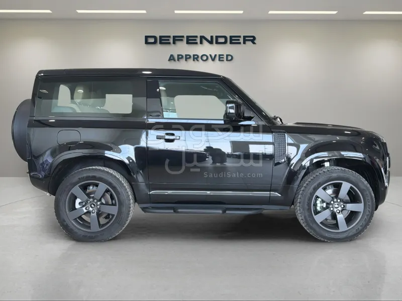 2025 لاند روفر ديفيندر 90