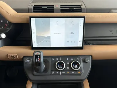 2025 لاند روفر ديفيندر 90