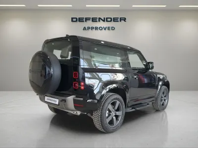 2025 لاند روفر ديفيندر 90