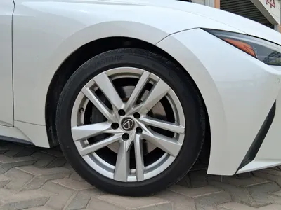 2022 لكزس آي إس 300