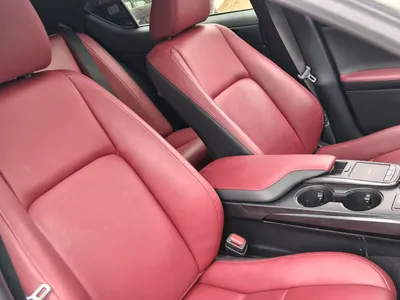 2022 لكزس آي إس 300