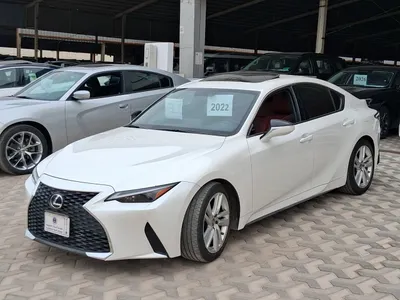 2022 لكزس آي إس 300