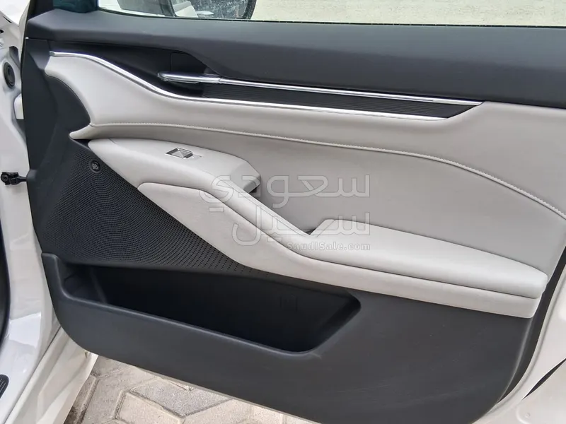 2026 فورد توروس تايتينيوم