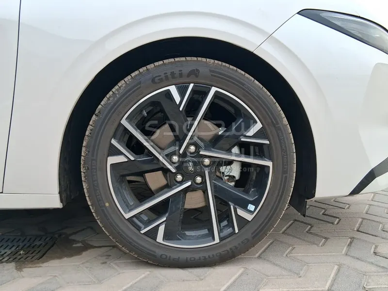 2026 فورد توروس تايتينيوم