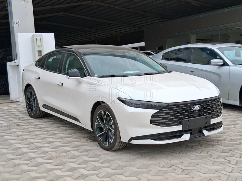 2026 فورد توروس تايتينيوم