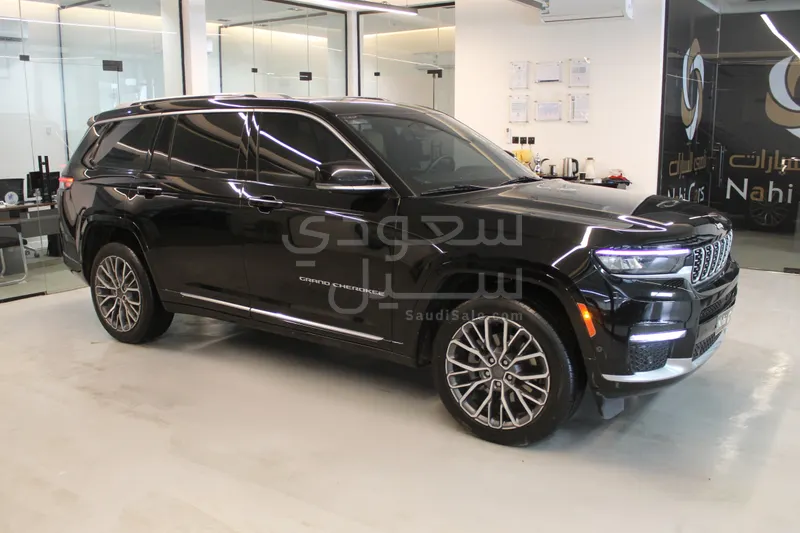 2021 جييب جراند شيروكي ساميت