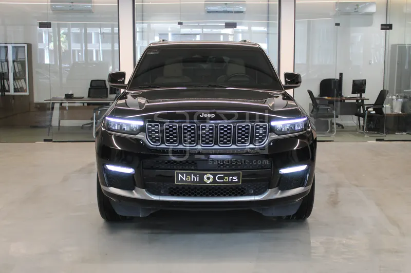 2021 جييب جراند شيروكي ساميت