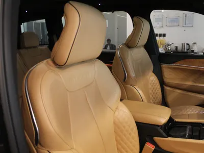 2021 جييب جراند شيروكي ساميت