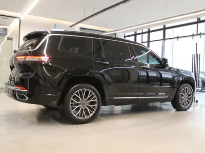 2021 جييب جراند شيروكي ساميت