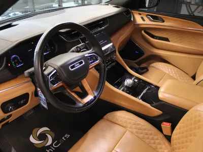 2021 جييب جراند شيروكي ساميت