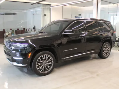 2021 جييب جراند شيروكي ساميت