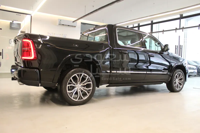 2025 دودج رام 1500 ليمتد