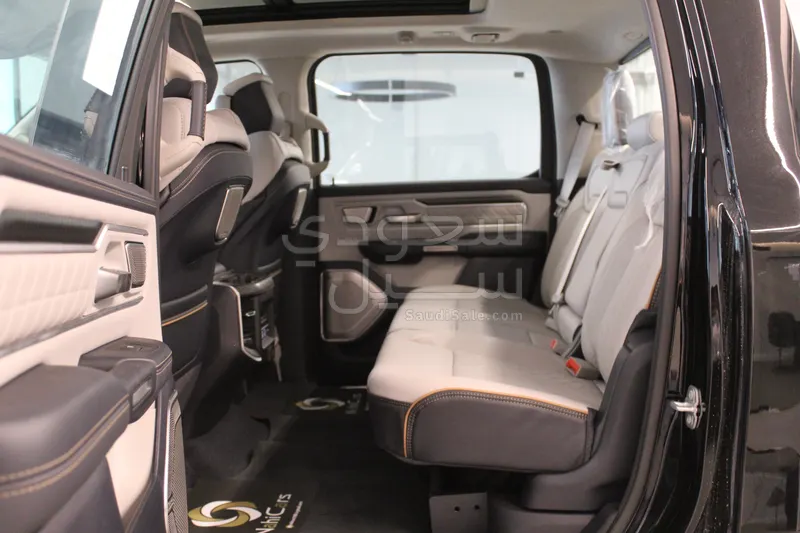 2025 دودج رام 1500 ليمتد