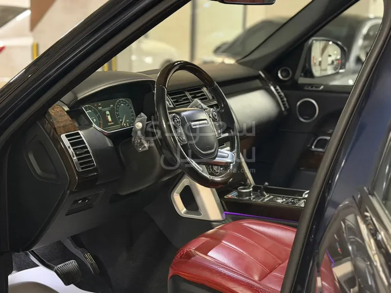 2015 لاند روفر رينج روفر فوج اس اي سوبر تشارج