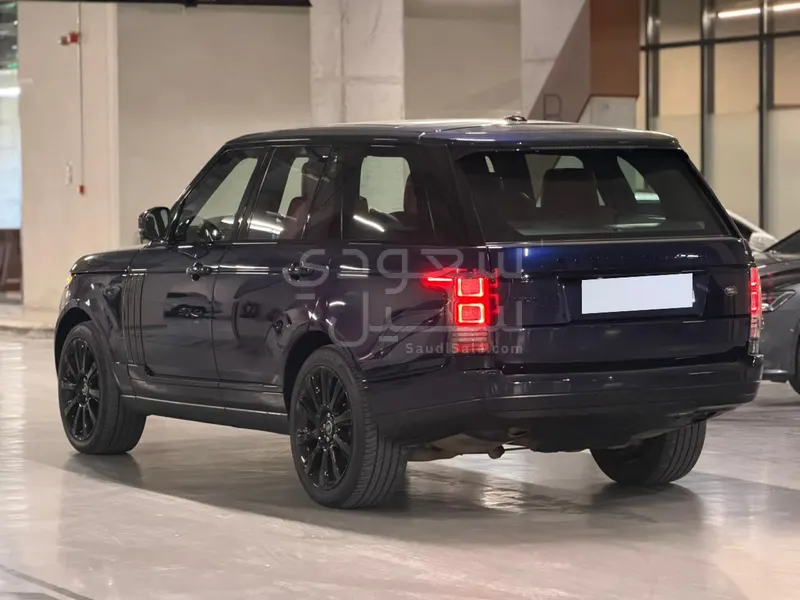 2015 لاند روفر رينج روفر فوج اس اي سوبر تشارج
