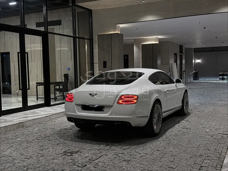 2014 بنتلي كونتيننتل جي تي