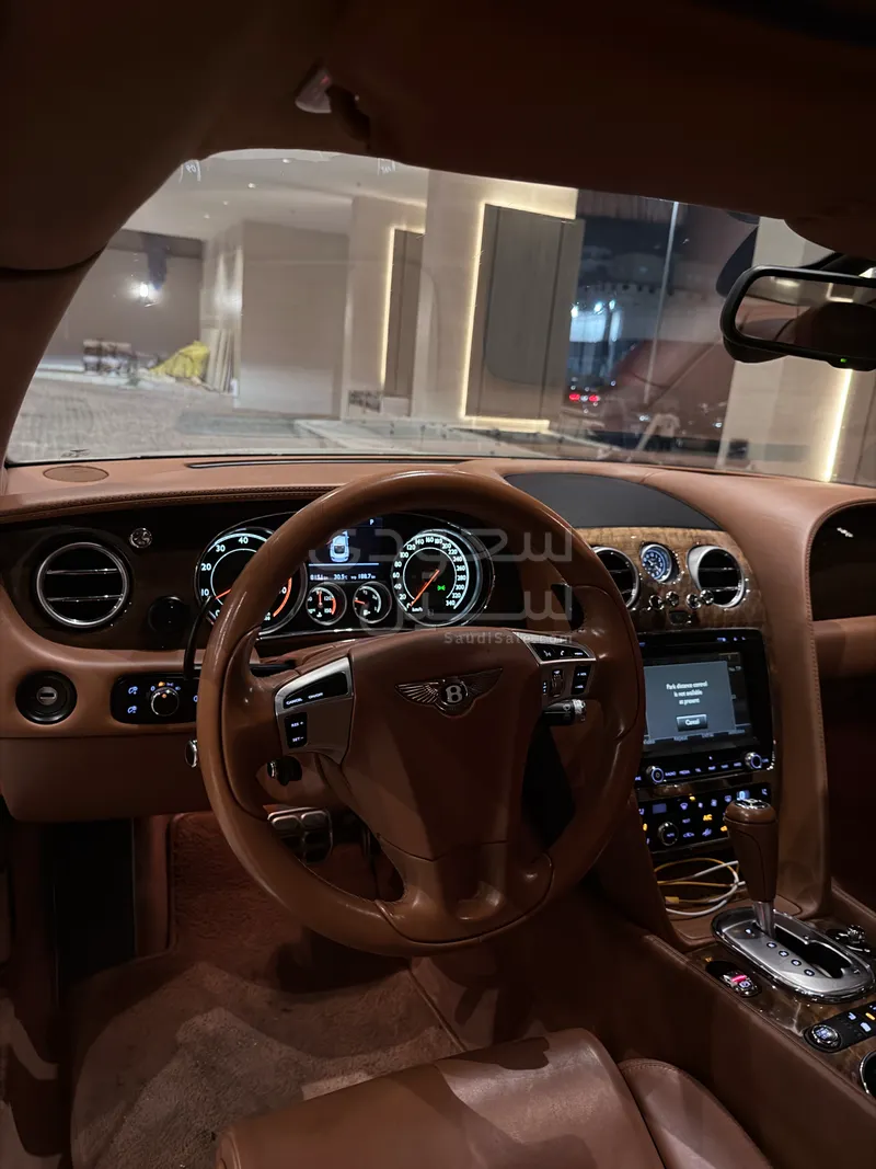 2014 بنتلي كونتيننتل جي تي