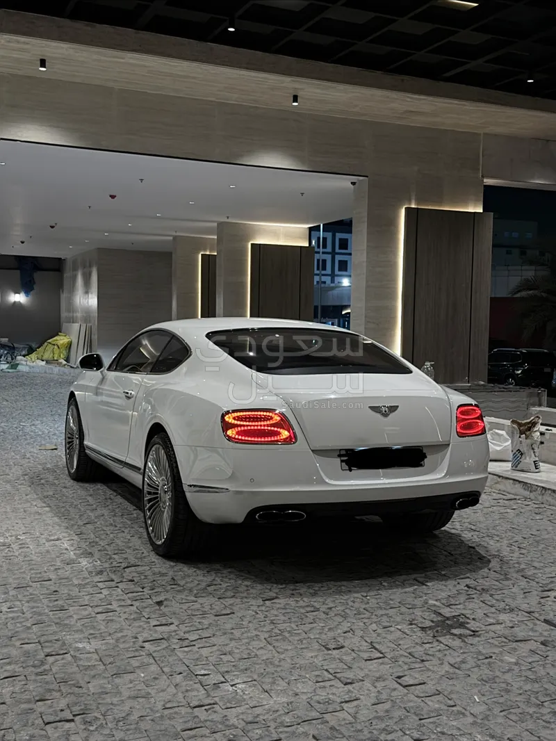 2014 بنتلي كونتيننتل جي تي