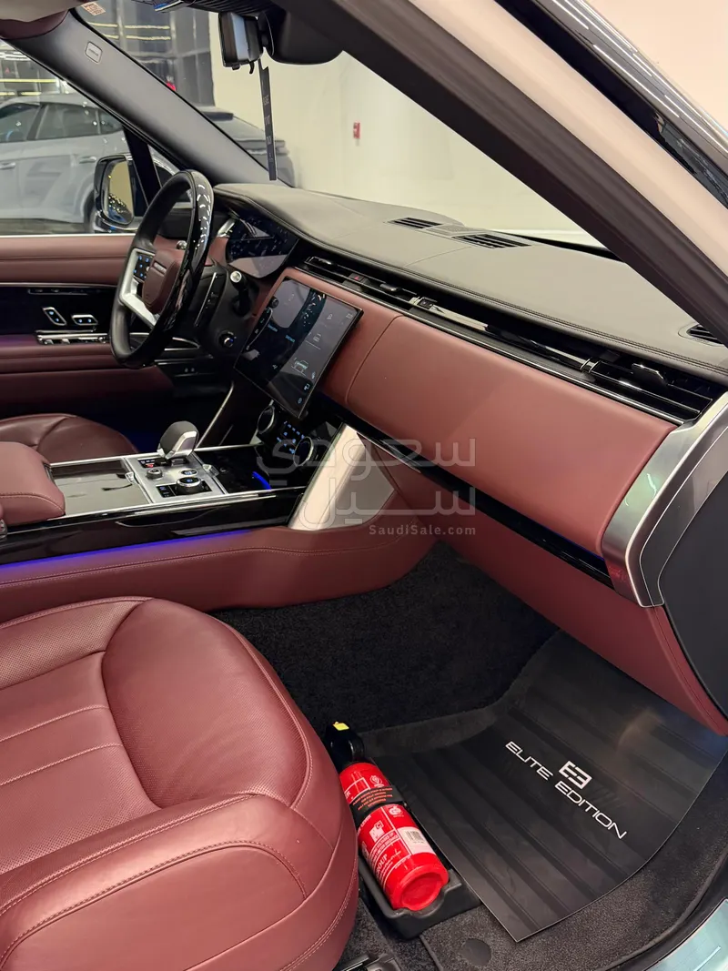 2023 لاند روفر رينج روفر اوتوبيوغرافي