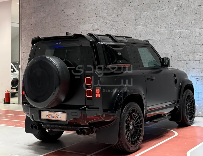 2023 لاند روفر ديفيندر 90