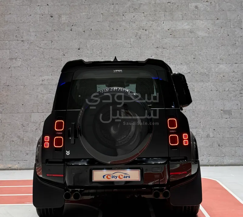 2023 لاند روفر ديفيندر 90