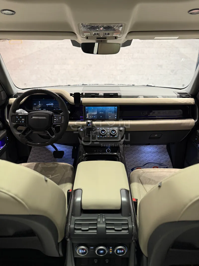 2023 لاند روفر ديفيندر 90