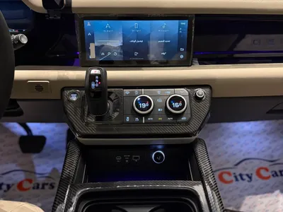 2023 لاند روفر ديفيندر 90