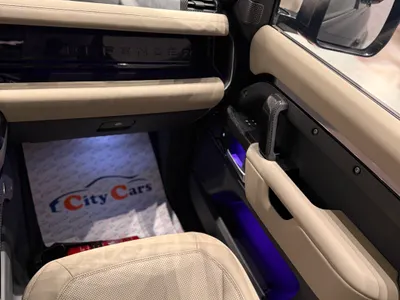 2023 لاند روفر ديفيندر 90