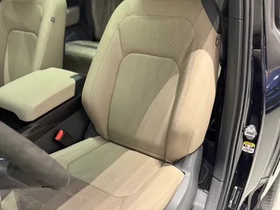 2023 لاند روفر ديفيندر 90