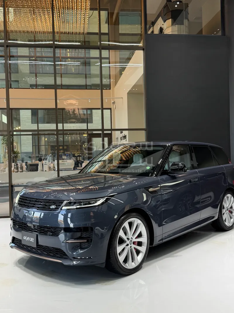 2025 لاند روفر رينج روفر سبورت اتش اس اي